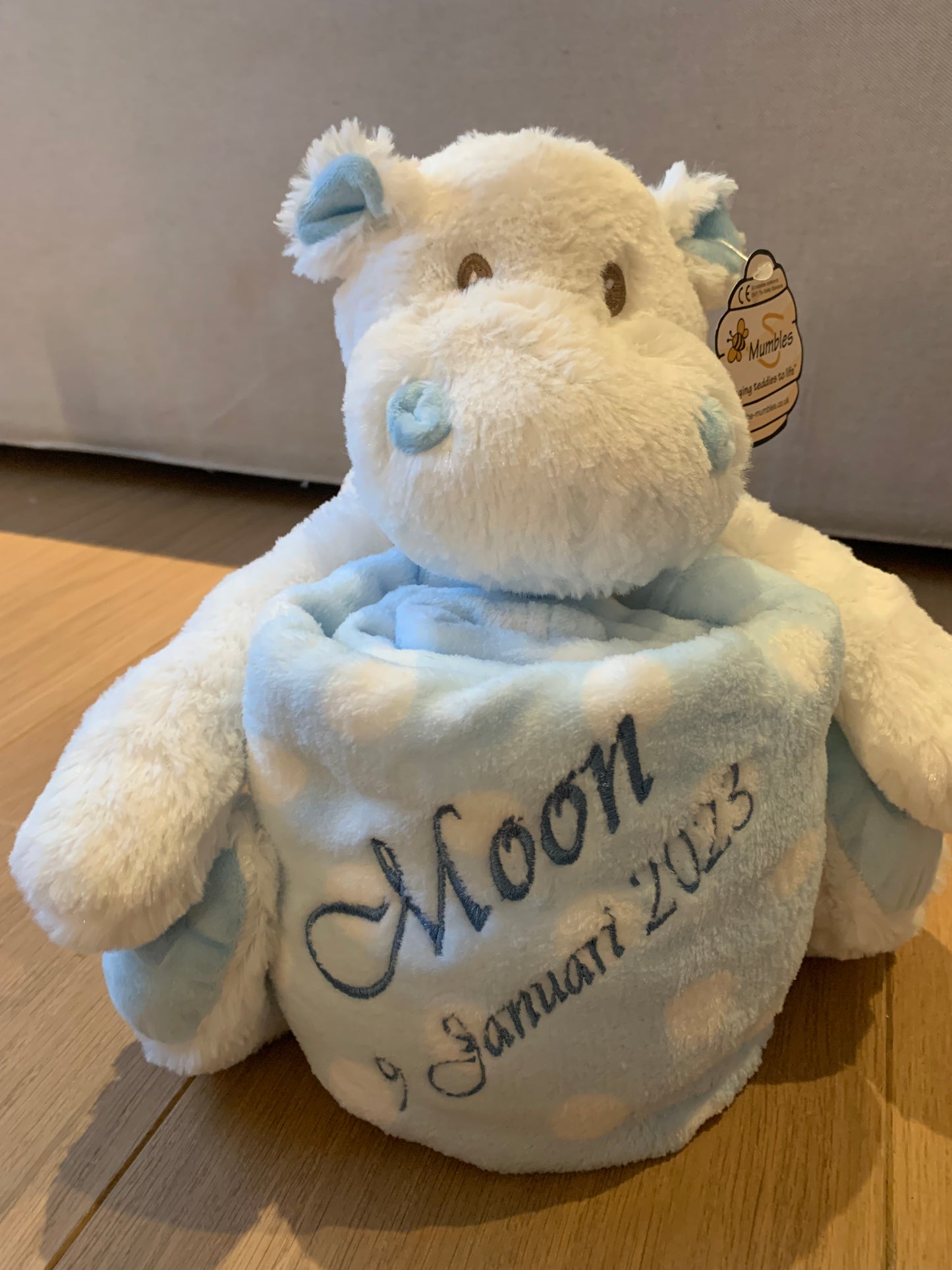 knuffel + naam + geboortedatum (borduren)