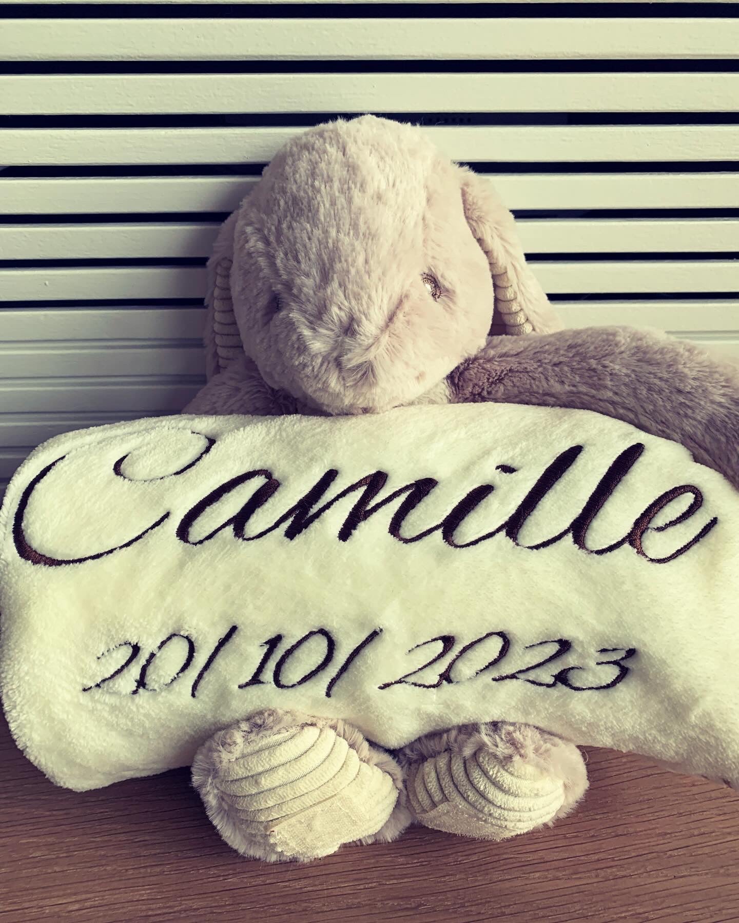 knuffel + naam + geboortedatum (borduren)